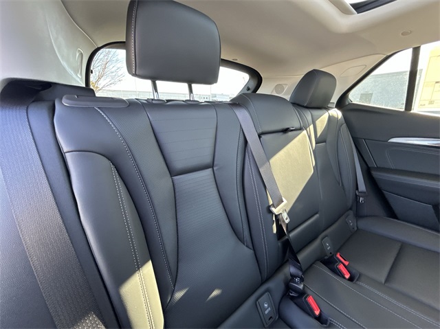 Vehicle image 42 of 46