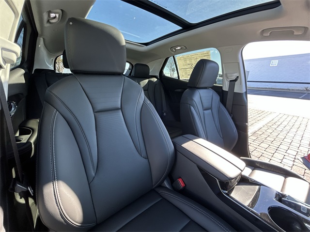 Vehicle image 43 of 46