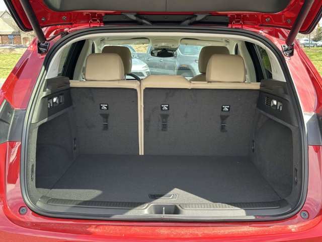 Vehicle image 18 of 25
