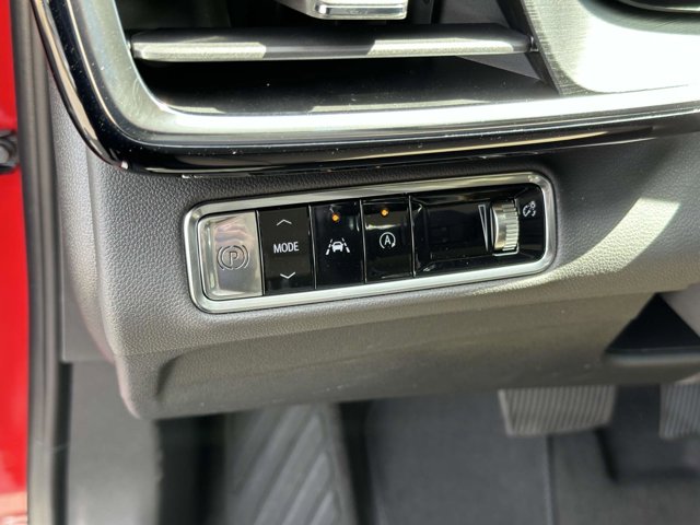 Vehicle image 23 of 25