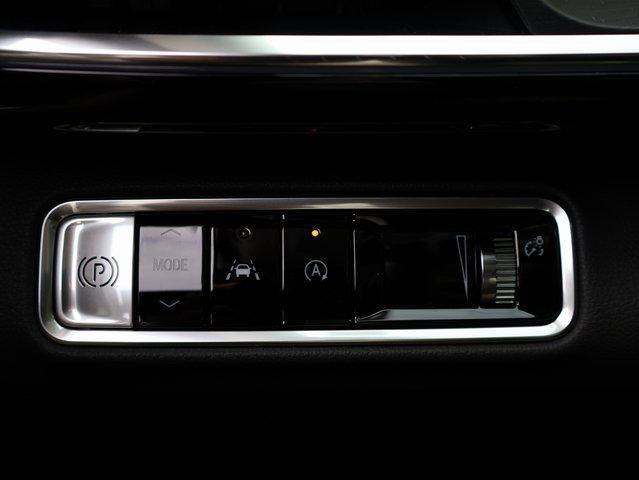 Vehicle image 41 of 69