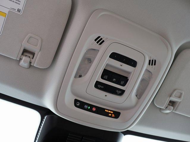 Vehicle image 51 of 69