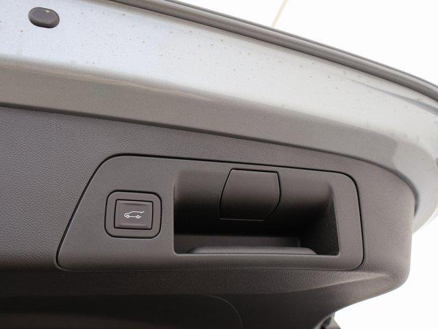 Vehicle image 30 of 69