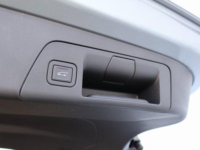 Vehicle image 20 of 69