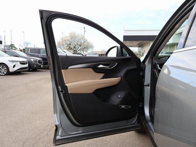 Vehicle image 34 of 69