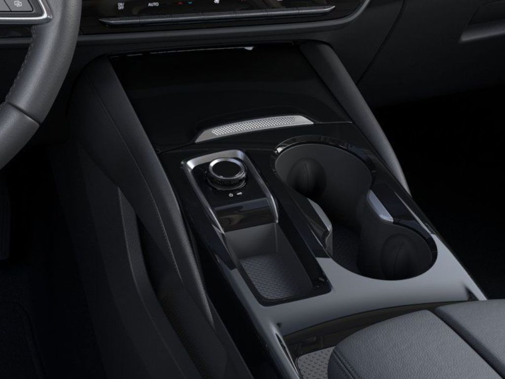 Vehicle image 23 of 25