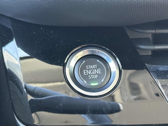 Vehicle image 12 of 25