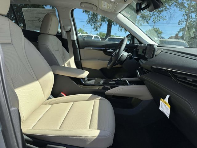 Vehicle image 16 of 25