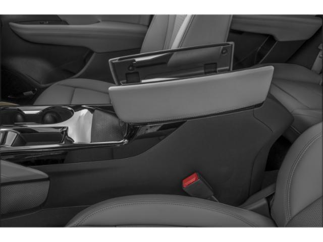 Vehicle image 13 of 15