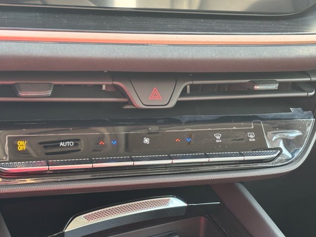 Vehicle image 10 of 26