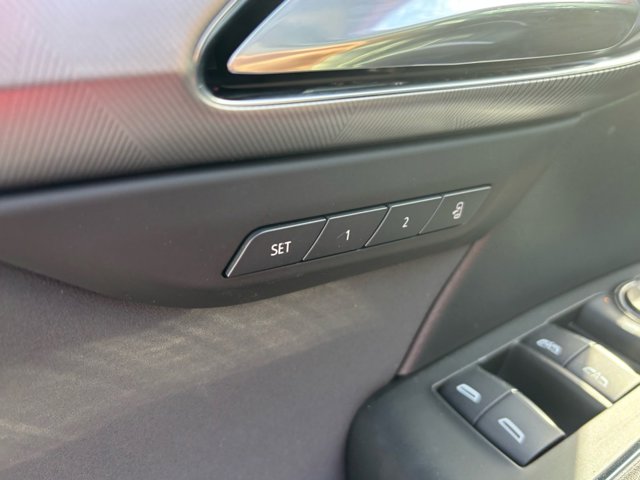 Vehicle image 20 of 26
