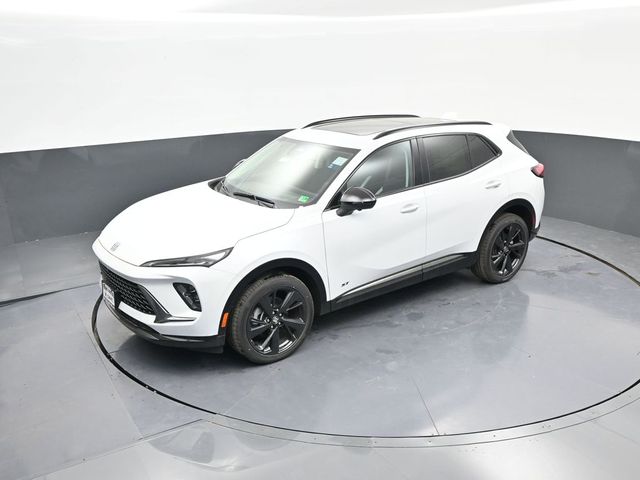 2025 Buick Envision Sport Touring Image 2 of 45