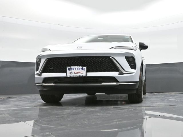 2025 Buick Envision Sport Touring Image 8 of 45