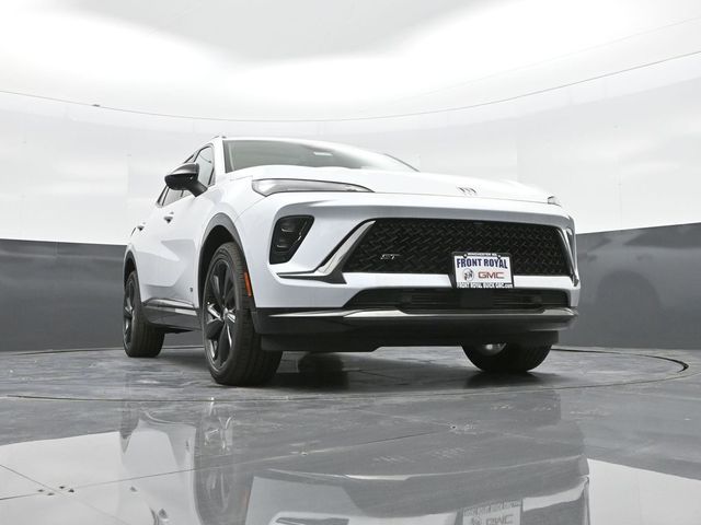 2025 Buick Envision Sport Touring Image 5 of 45