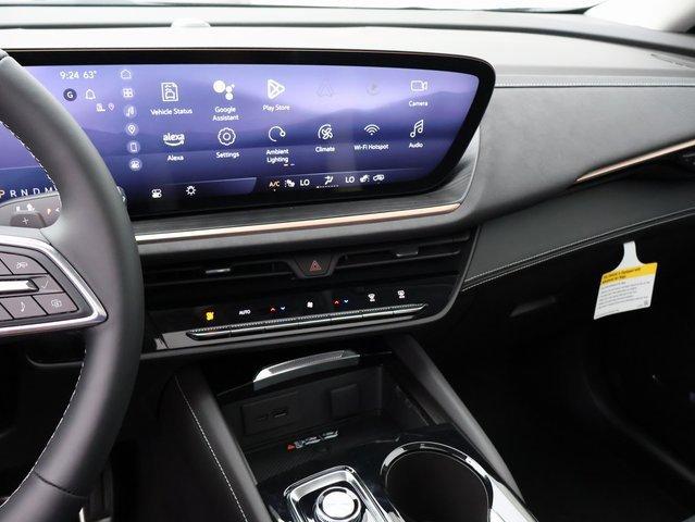 Vehicle image 35 of 63