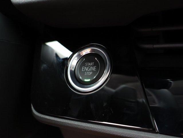 Vehicle image 32 of 63