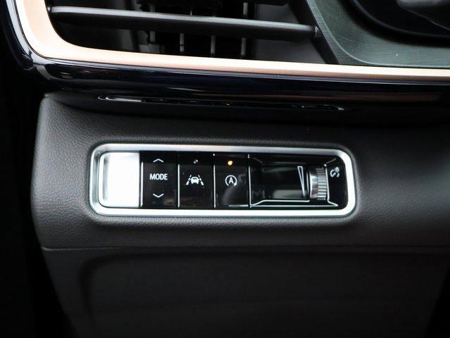 Vehicle image 41 of 63