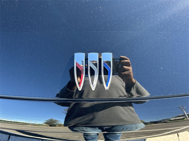 Vehicle image 46 of 47