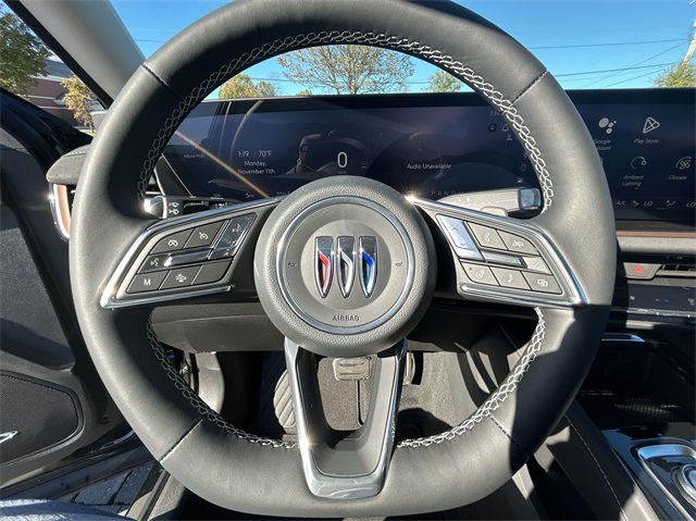 Vehicle image 27 of 47