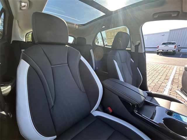 Vehicle image 44 of 47