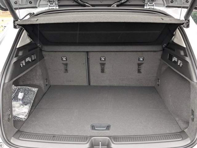 Vehicle image 27 of 31