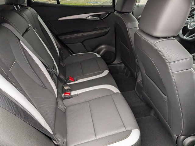 Vehicle image 28 of 31