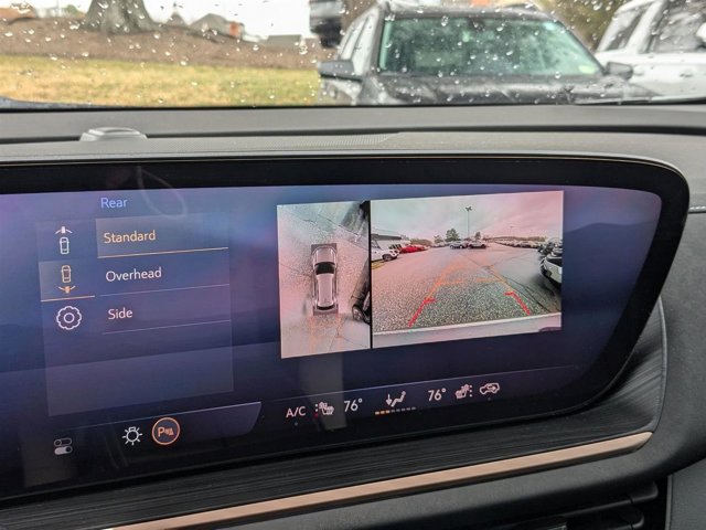Vehicle image 18 of 31