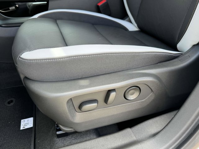 2025 Buick Envision Sport Touring Image 20 of 25