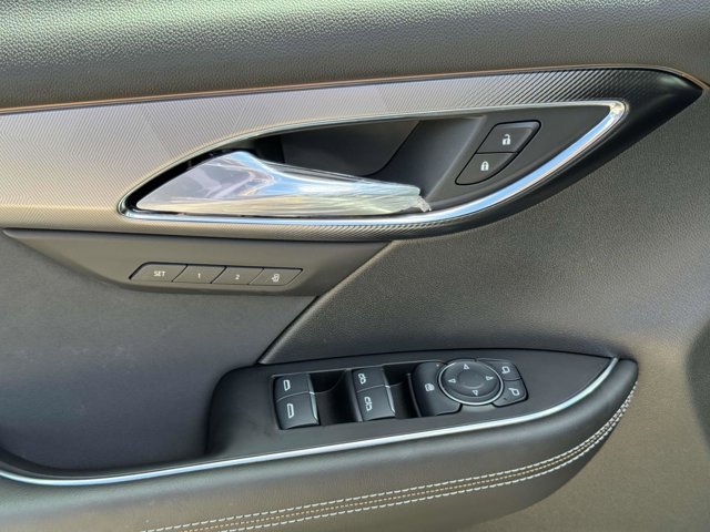 2025 Buick Envision Sport Touring Image 18 of 25