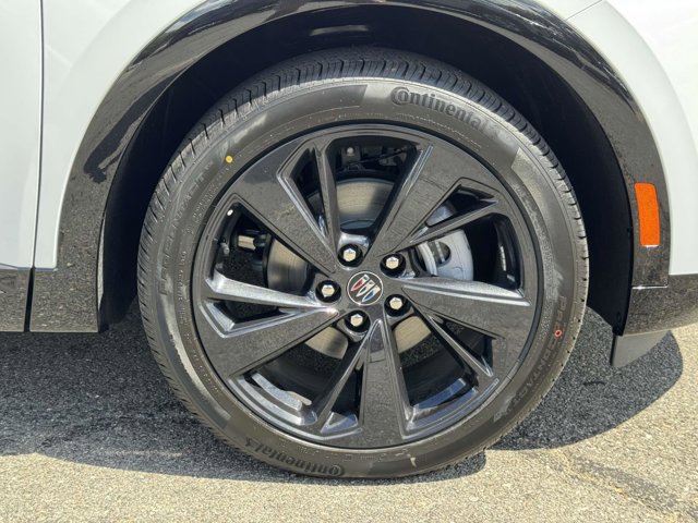 2025 Buick Envision Sport Touring Image 7 of 25