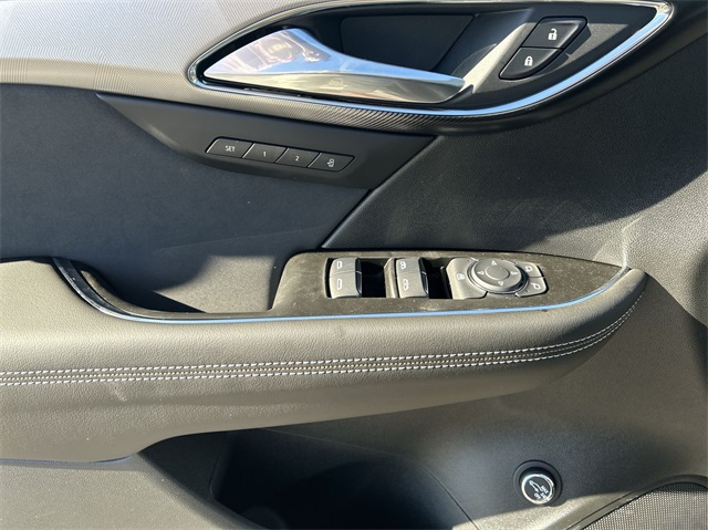 Vehicle image 41 of 49