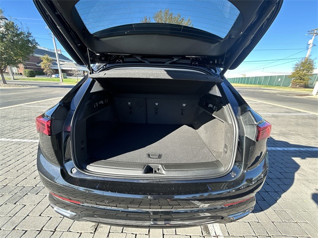 Vehicle image 44 of 49
