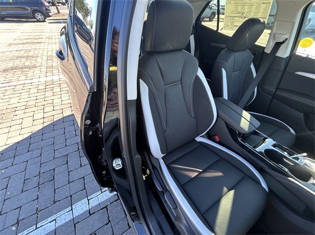 Vehicle image 46 of 49