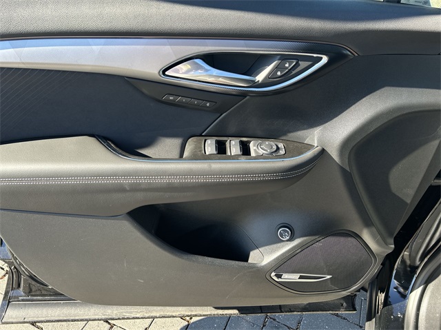 Vehicle image 40 of 49