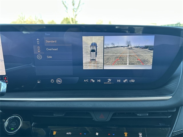 Vehicle image 31 of 47