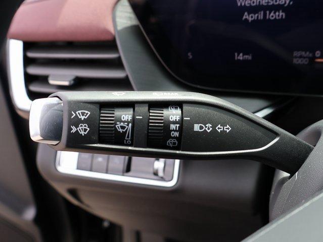 Vehicle image 45 of 62