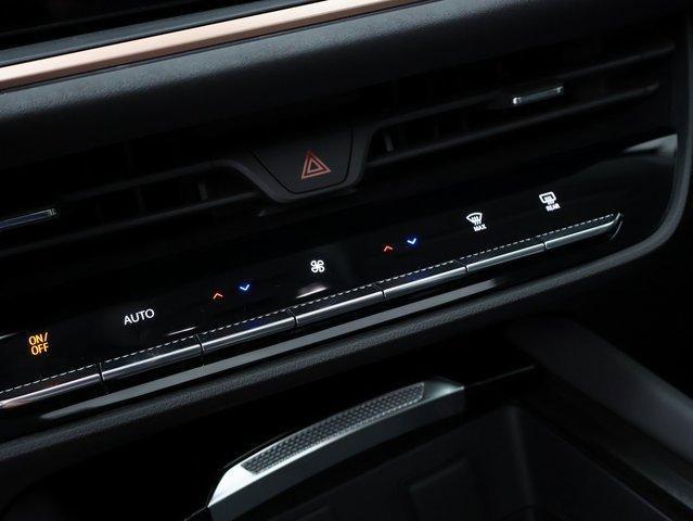 Vehicle image 32 of 63