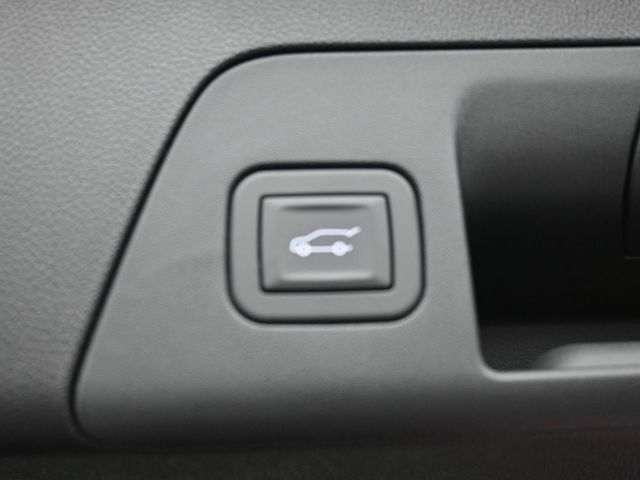 Vehicle image 42 of 45