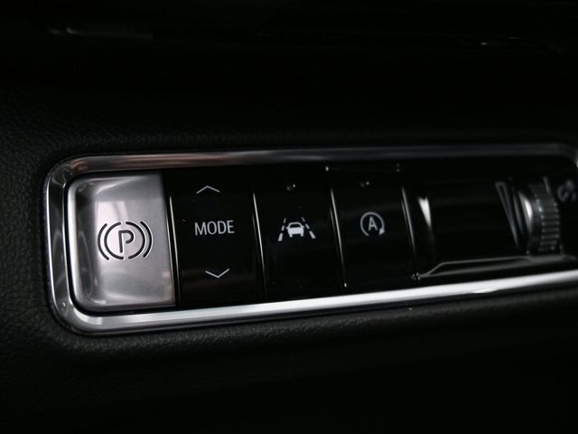Vehicle image 29 of 45