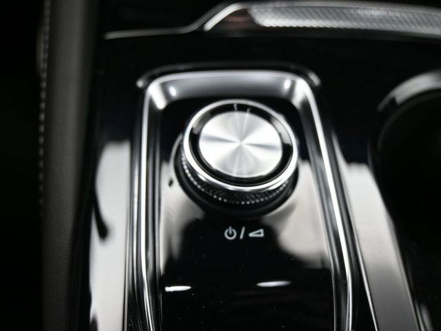 Vehicle image 38 of 45