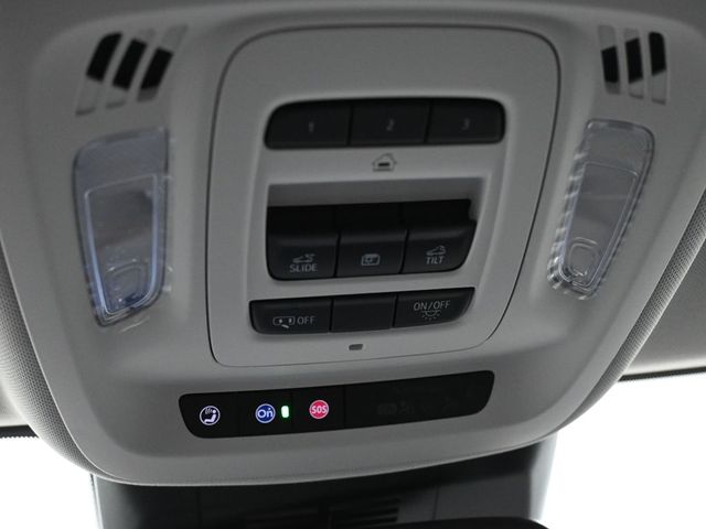 Vehicle image 40 of 45