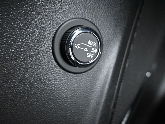 Vehicle image 39 of 45