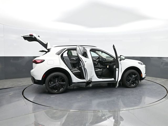 Vehicle image 41 of 43