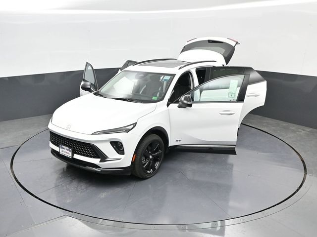 Vehicle image 3 of 43