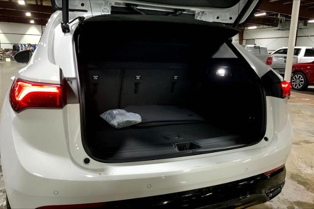 Vehicle image 14 of 40
