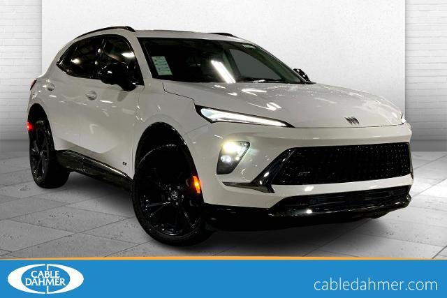 Vehicle image 8 of 40