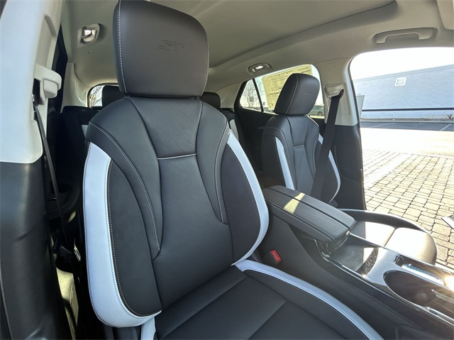 Vehicle image 44 of 47