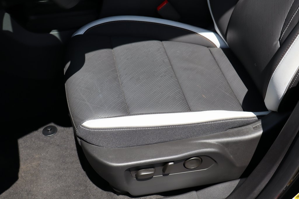 2025 Buick Envision Sport Touring Image 20 of 24