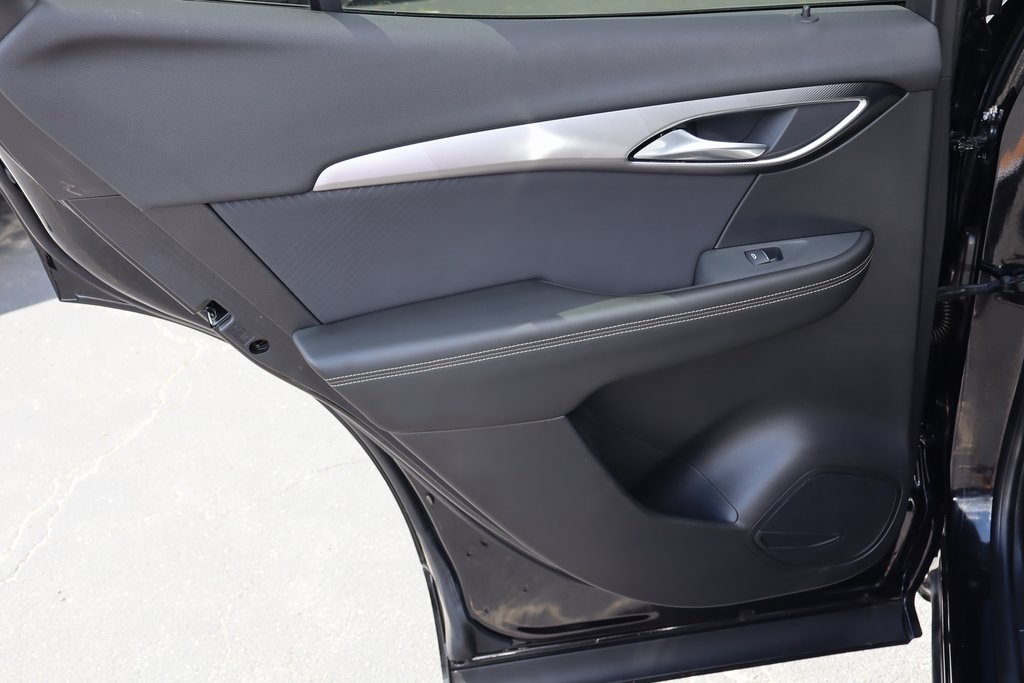 2025 Buick Envision Sport Touring Image 16 of 24
