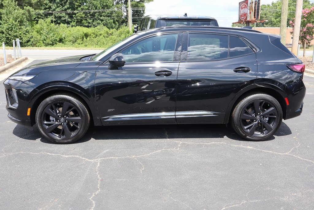 2025 Buick Envision Sport Touring Image 5 of 24